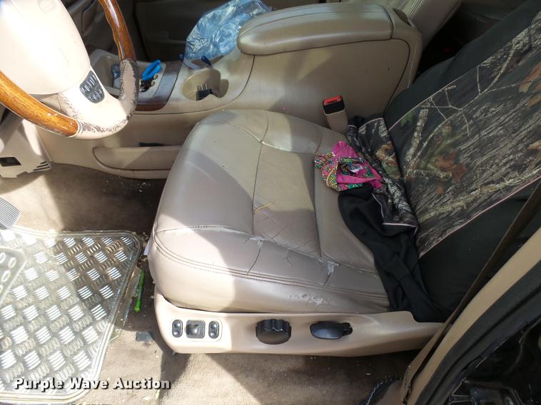 image for item L3328 1999 Lincoln Navigator SUV