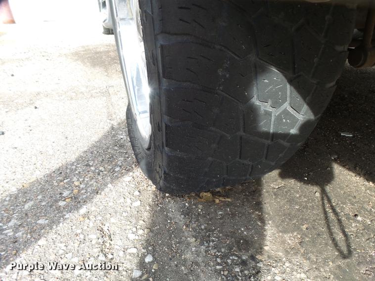 image for item L3328 1999 Lincoln Navigator SUV