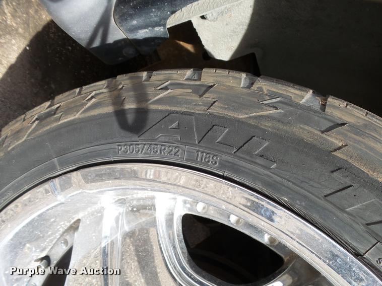 image for item L3328 1999 Lincoln Navigator SUV