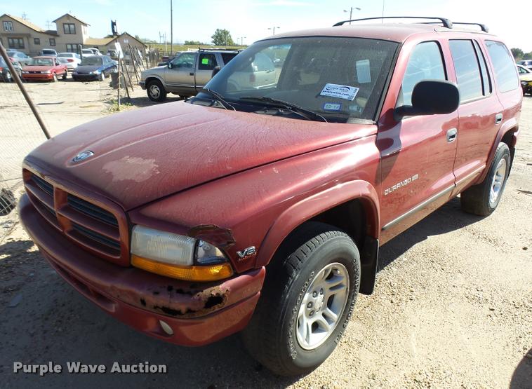 image for item L3358 1999 Dodge Durango SUV