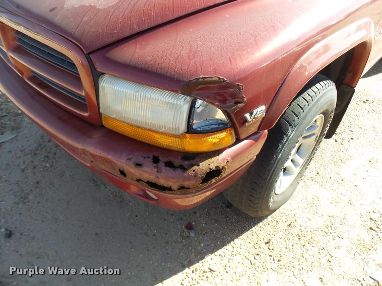 image for item L3358 1999 Dodge Durango SUV