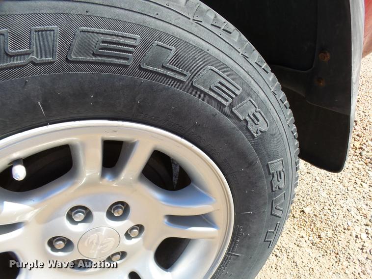 image for item L3358 1999 Dodge Durango SUV