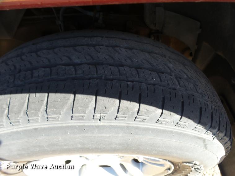 image for item L3358 1999 Dodge Durango SUV