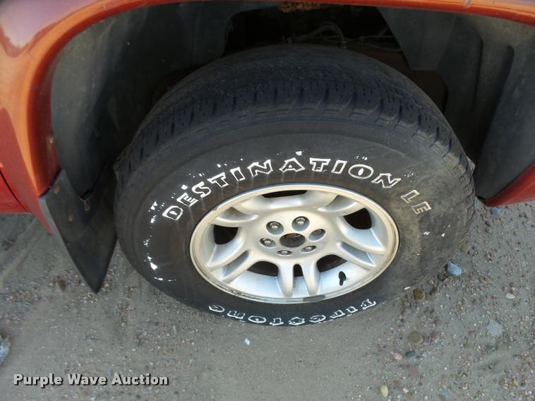 image for item L3358 1999 Dodge Durango SUV