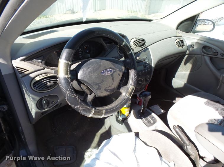 image for item L3360 2002 Ford Focus