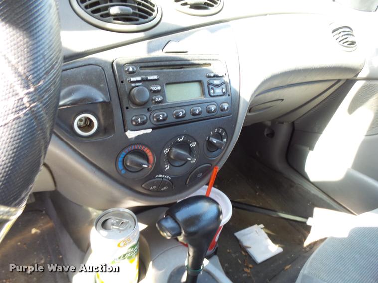 image for item L3360 2002 Ford Focus