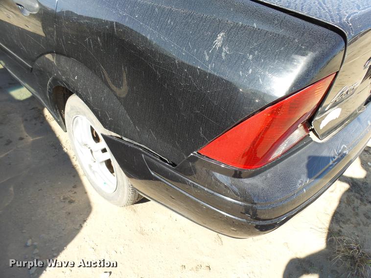 image for item L3360 2002 Ford Focus