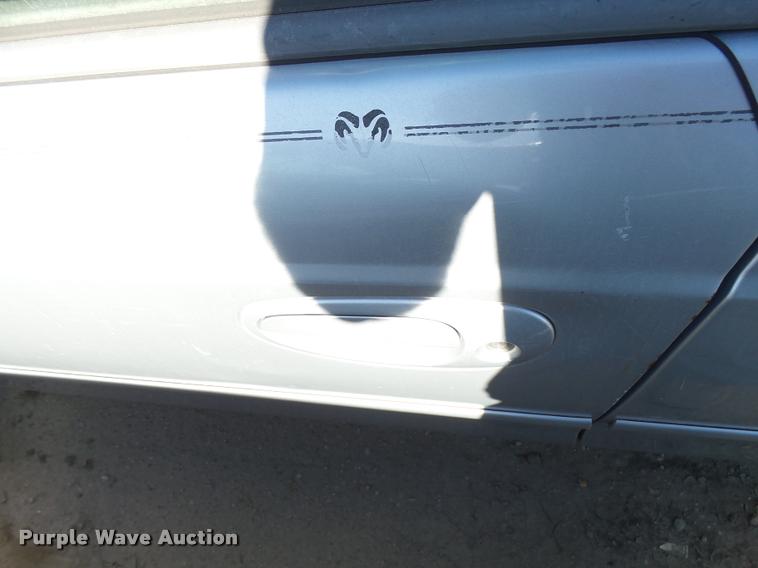 image for item L3361 2005 Dodge Neon