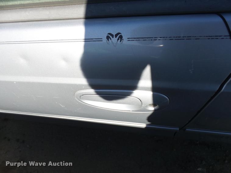 image for item L3361 2005 Dodge Neon