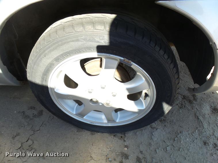 image for item L3361 2005 Dodge Neon