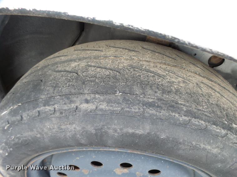 image for item L3361 2005 Dodge Neon