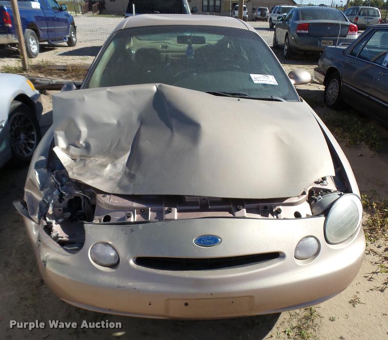 image for item L3364 1996 Ford Taurus