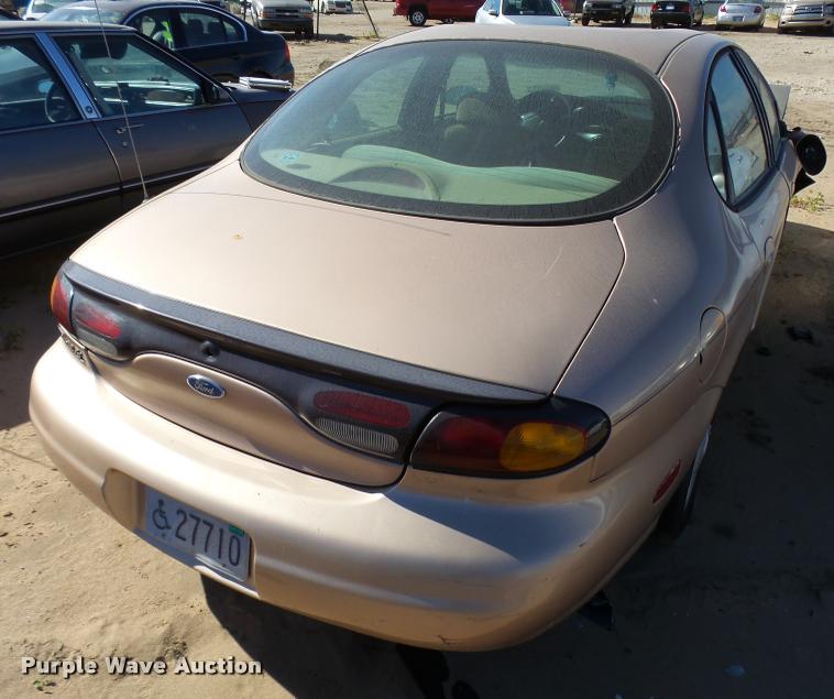 image for item L3364 1996 Ford Taurus