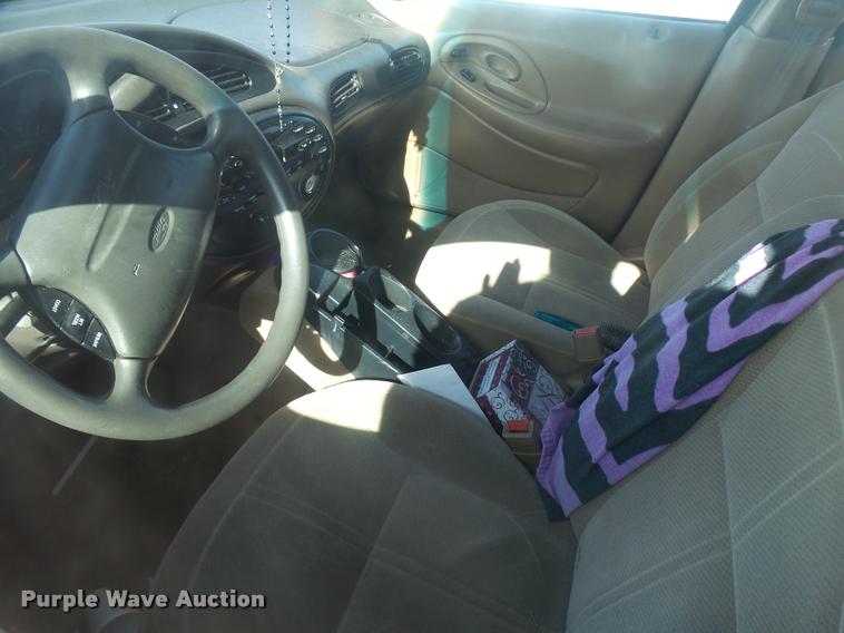 image for item L3364 1996 Ford Taurus