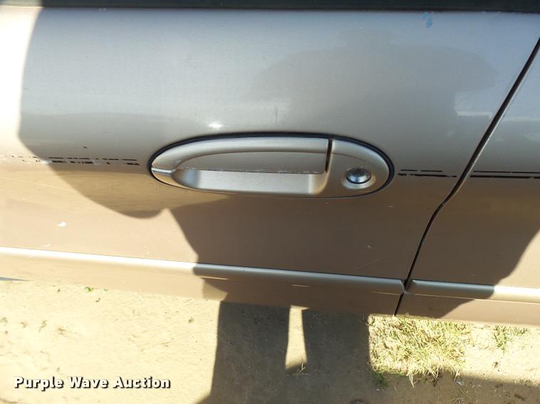 image for item L3364 1996 Ford Taurus