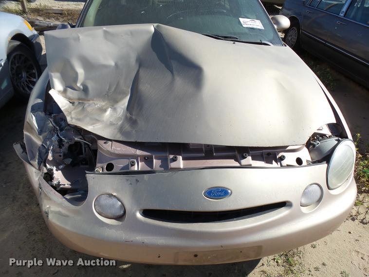 image for item L3364 1996 Ford Taurus