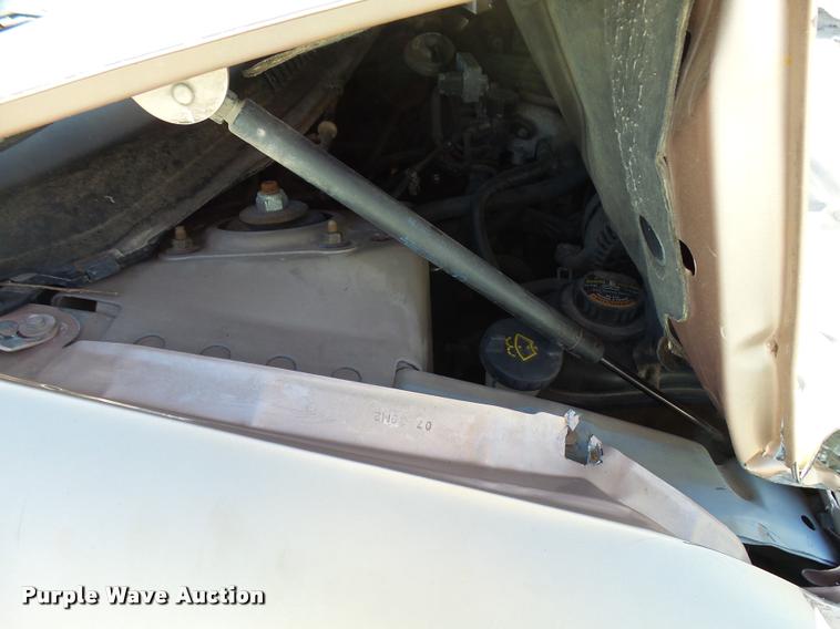 image for item L3364 1996 Ford Taurus