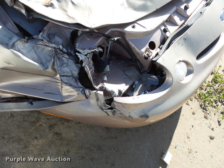 image for item L3364 1996 Ford Taurus