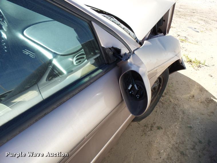 image for item L3364 1996 Ford Taurus