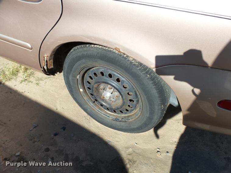 image for item L3364 1996 Ford Taurus