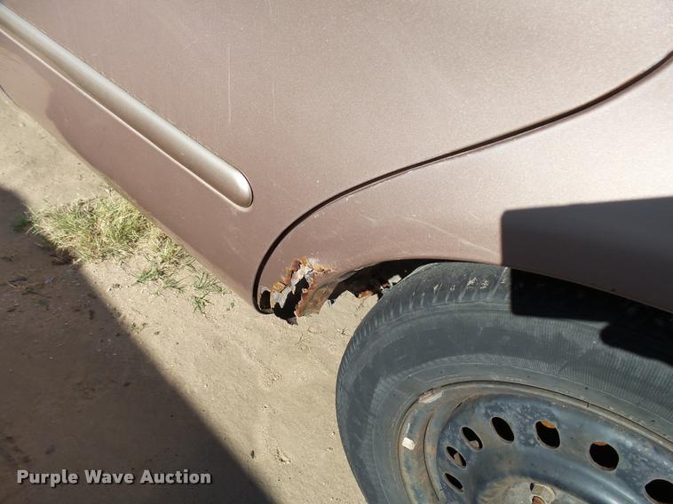 image for item L3364 1996 Ford Taurus