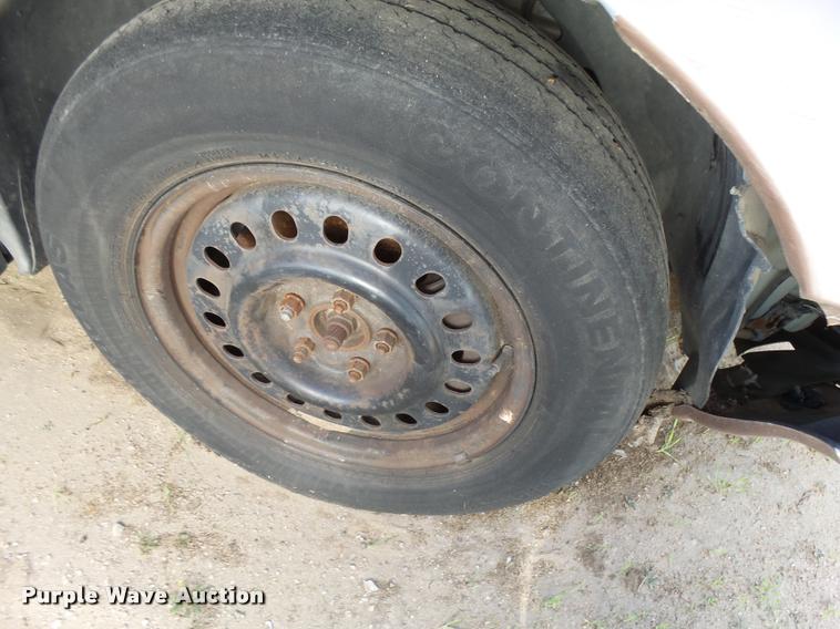 image for item L3364 1996 Ford Taurus