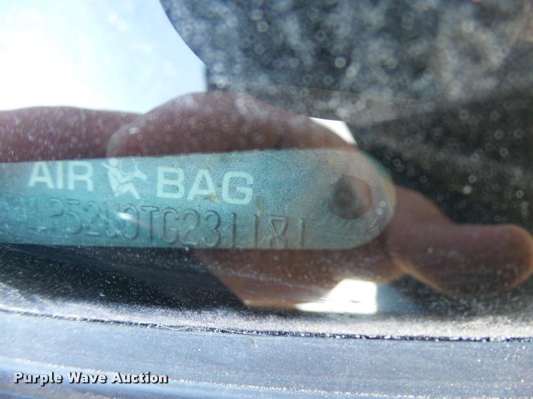 image for item L3364 1996 Ford Taurus