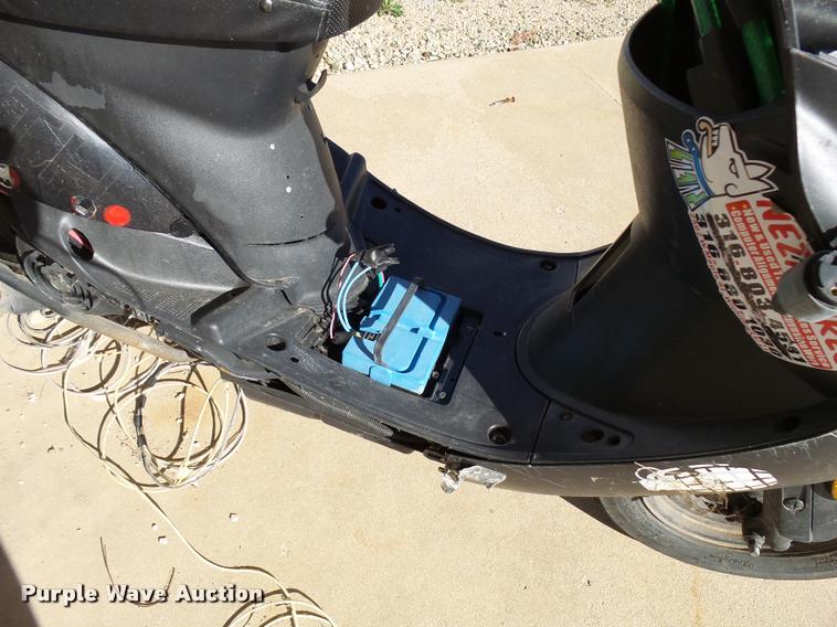 image for item L3365 2015 Tao Tao moped