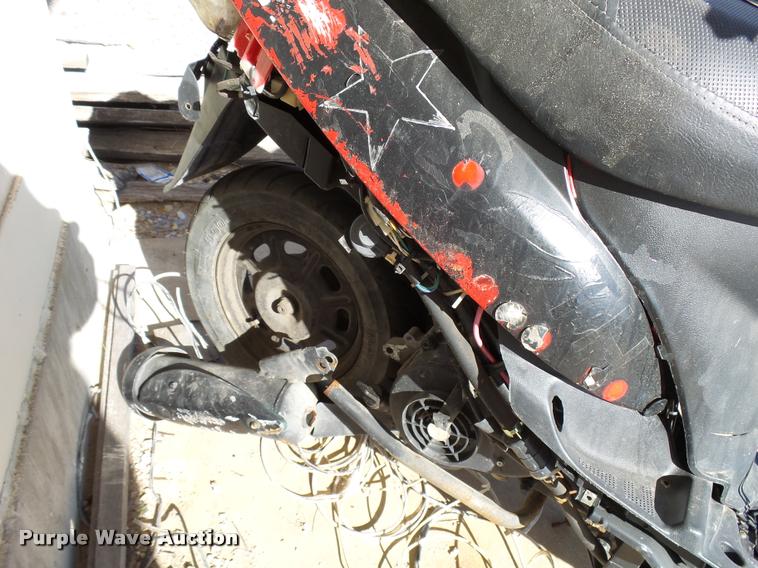 image for item L3365 2015 Tao Tao moped