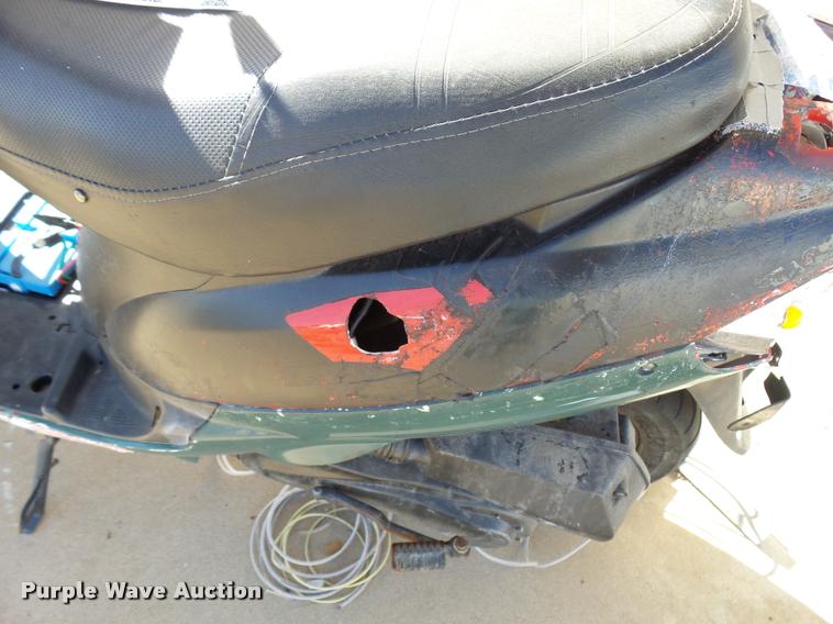 image for item L3365 2015 Tao Tao moped