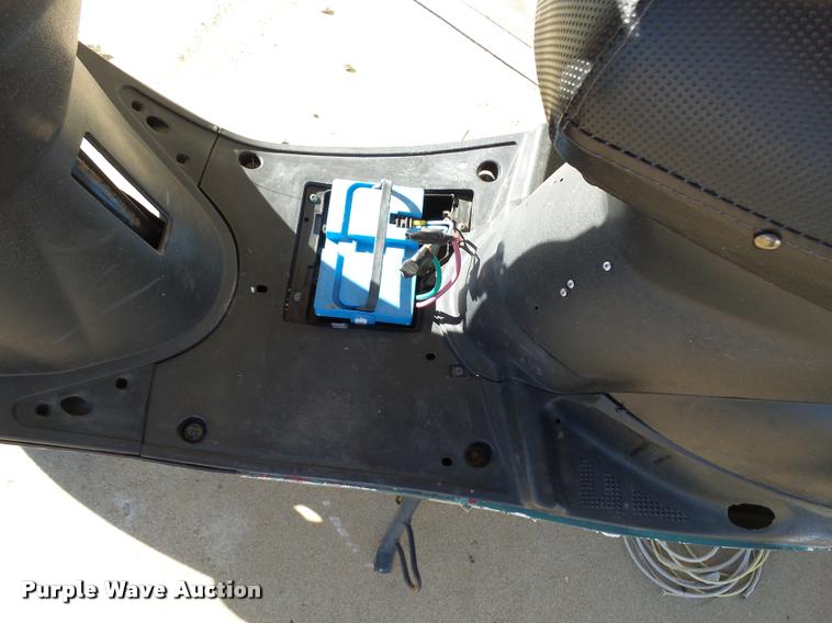 image for item L3365 2015 Tao Tao moped