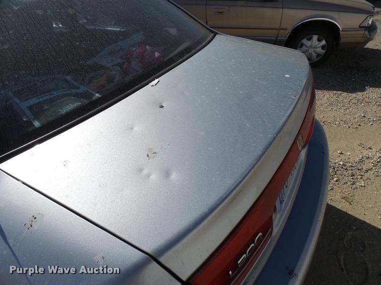 image for item L3366 2002 Saturn LS L200