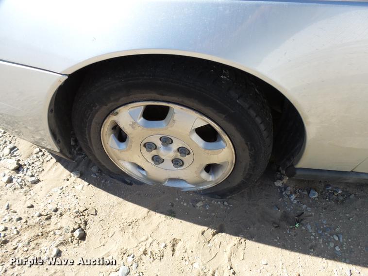 image for item L3366 2002 Saturn LS L200