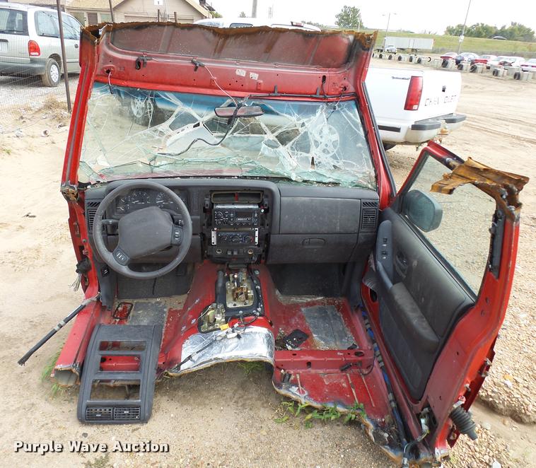 image for item L3384 2000 Jeep Cherokee parts