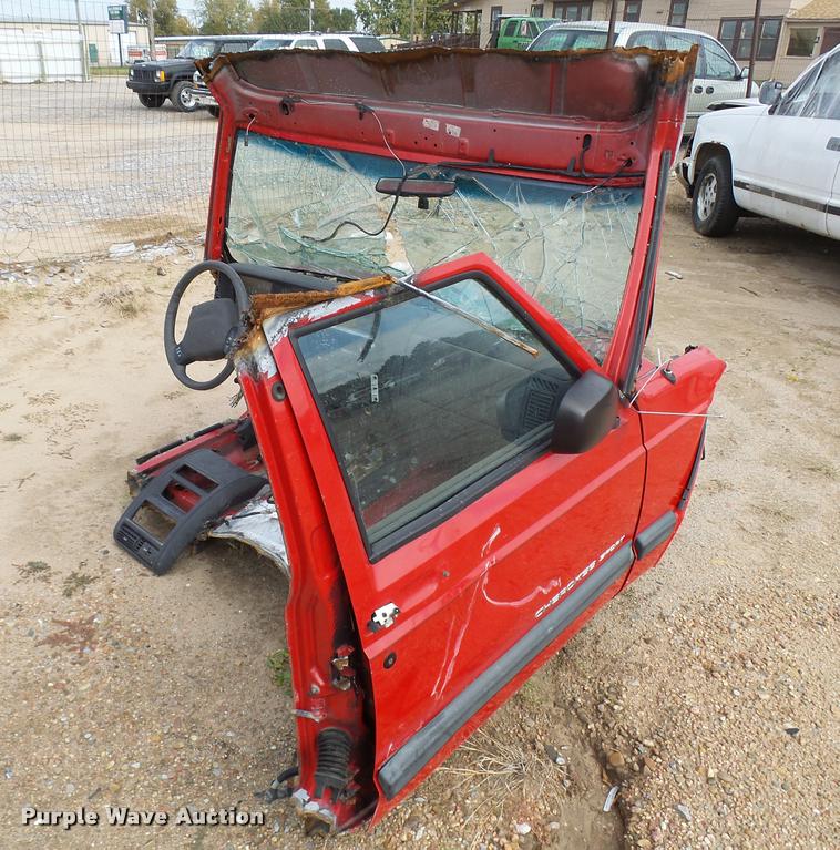 image for item L3384 2000 Jeep Cherokee parts