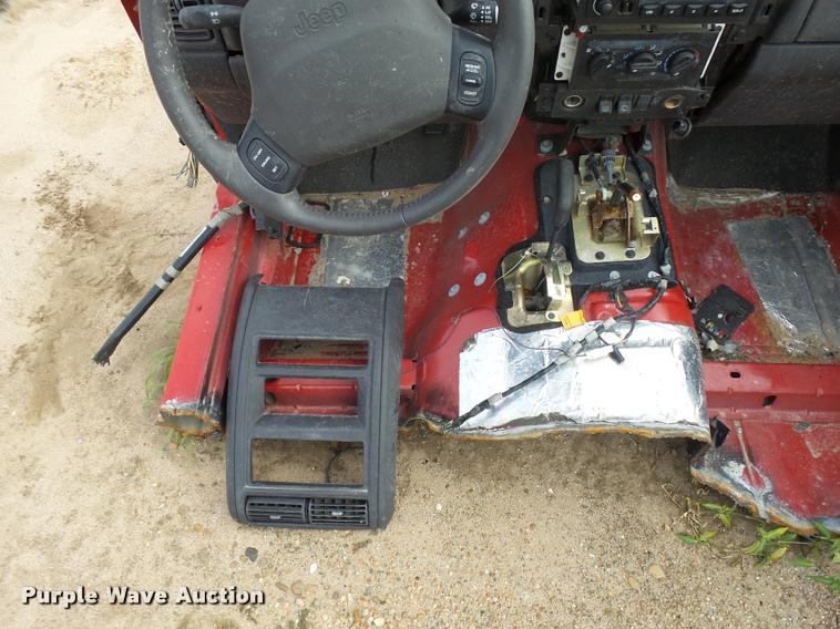 image for item L3384 2000 Jeep Cherokee parts