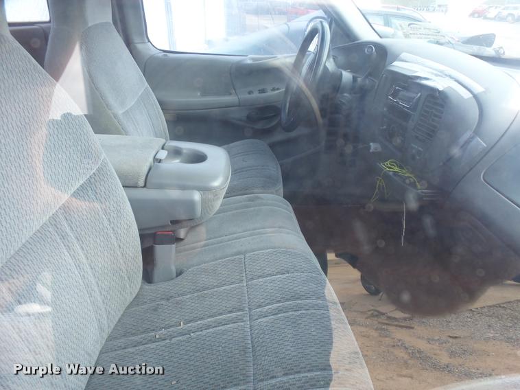 image for item L3385 1998 Ford F150 pickup truck