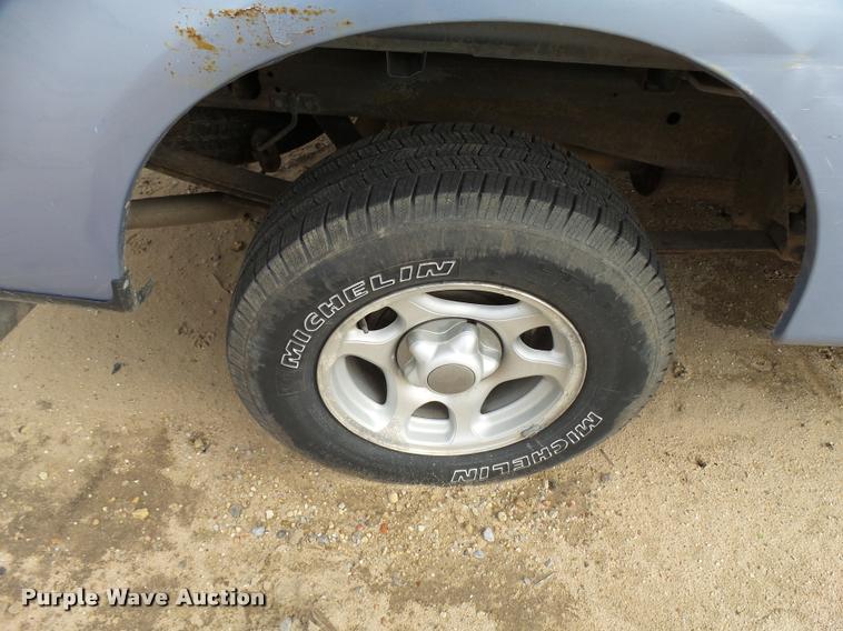 image for item L3385 1998 Ford F150 pickup truck