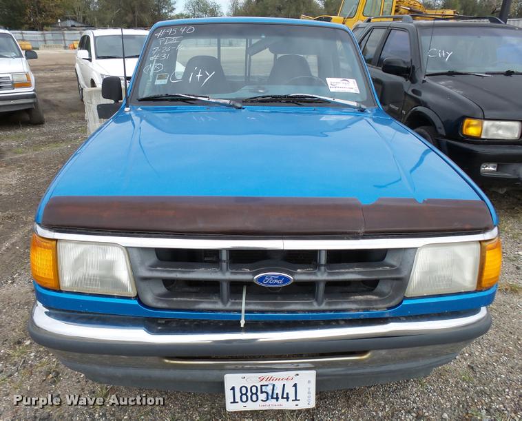 image for item L3386 1993 Ford Ranger pickup truck
