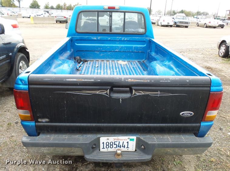 image for item L3386 1993 Ford Ranger pickup truck
