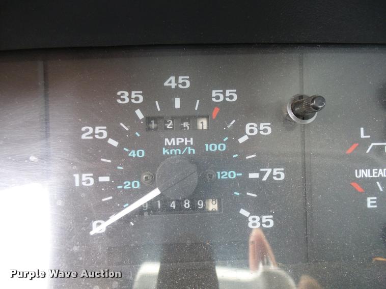 image for item L3386 1993 Ford Ranger pickup truck