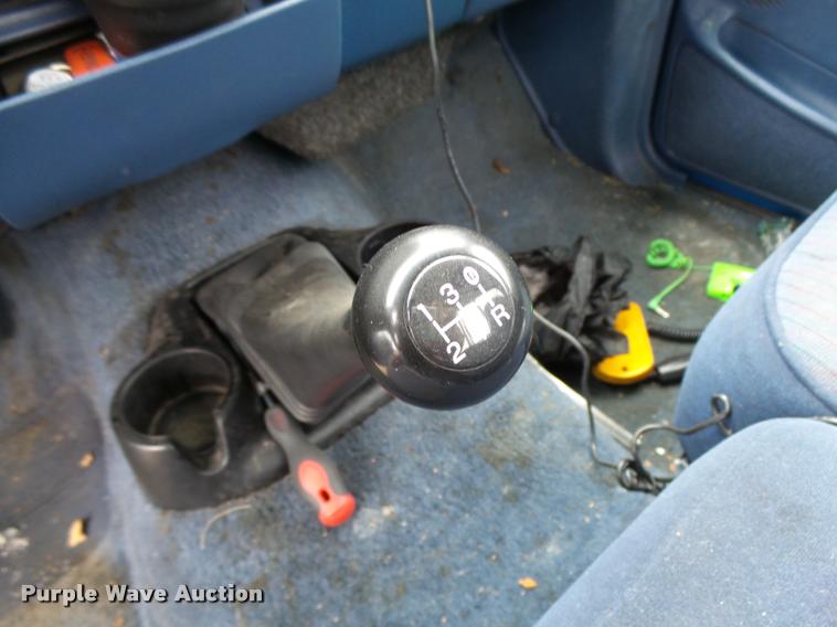 image for item L3386 1993 Ford Ranger pickup truck