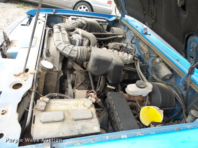 image for item L3386 1993 Ford Ranger pickup truck