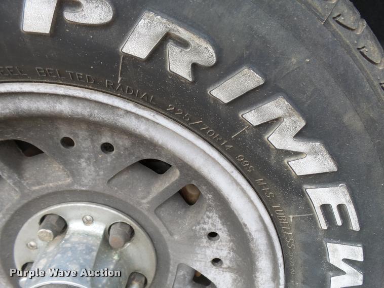 image for item L3386 1993 Ford Ranger pickup truck