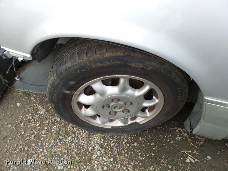 image for item L3387 2000 Buick Park Avenue