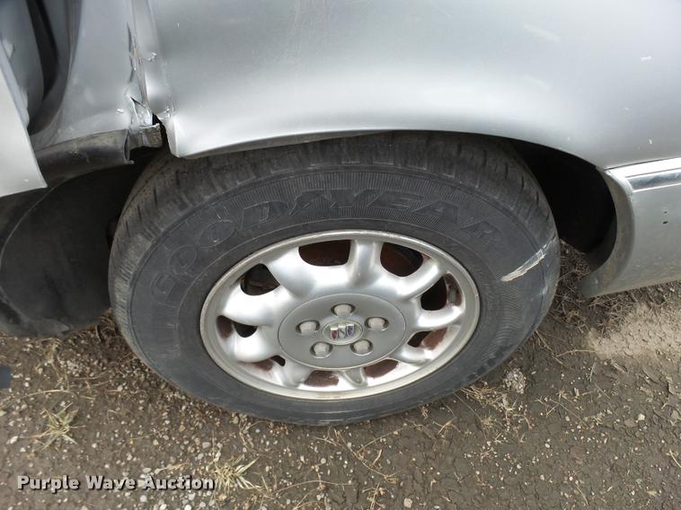 image for item L3387 2000 Buick Park Avenue