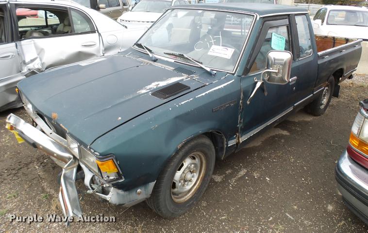 image for item L3388 1982 Datsun King Cab pickup truck