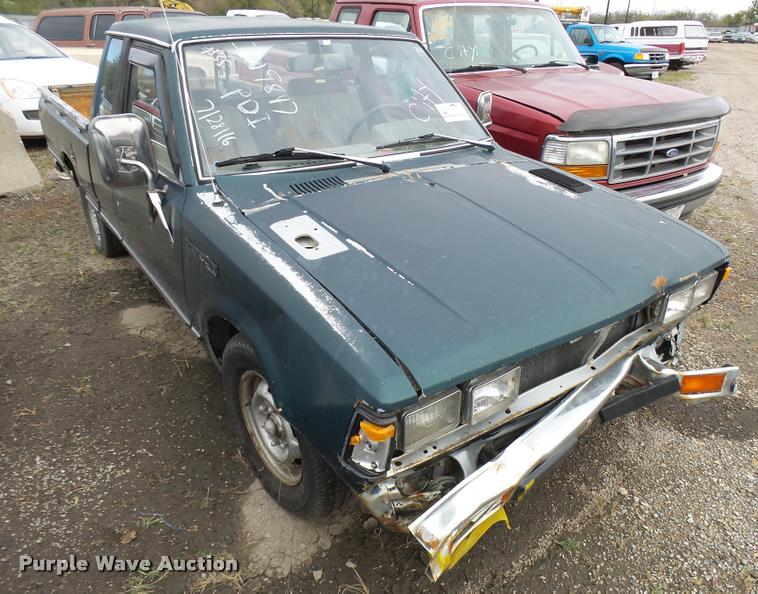 image for item L3388 1982 Datsun King Cab pickup truck