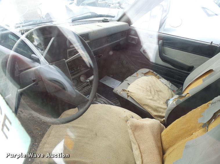 image for item L3388 1982 Datsun King Cab pickup truck