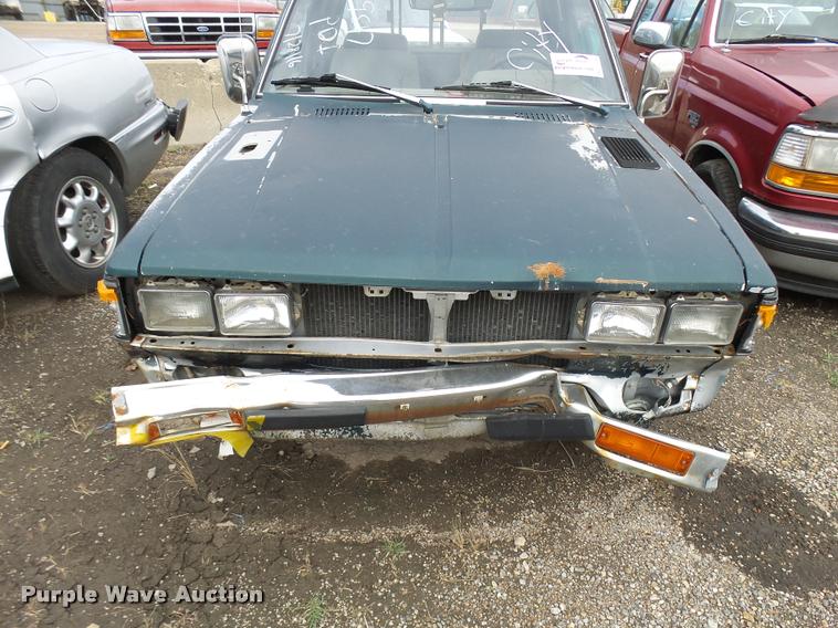 image for item L3388 1982 Datsun King Cab pickup truck